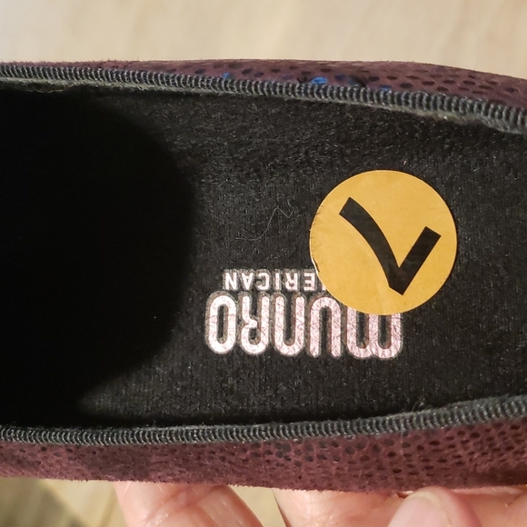 LADIES NWT MUNRO AMERICAN PUMPS SZ 7 - Picture 7 of 11